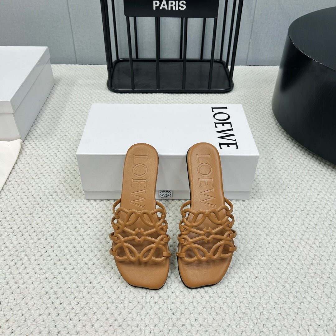 Camel Petal Anagram Slide