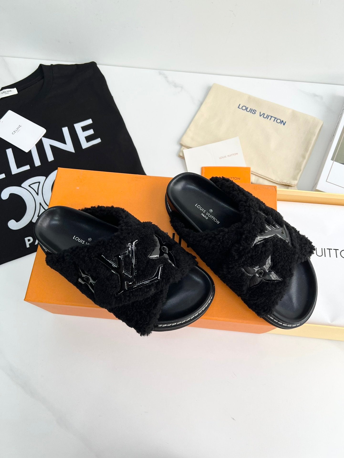 Black LP flat comfort mule