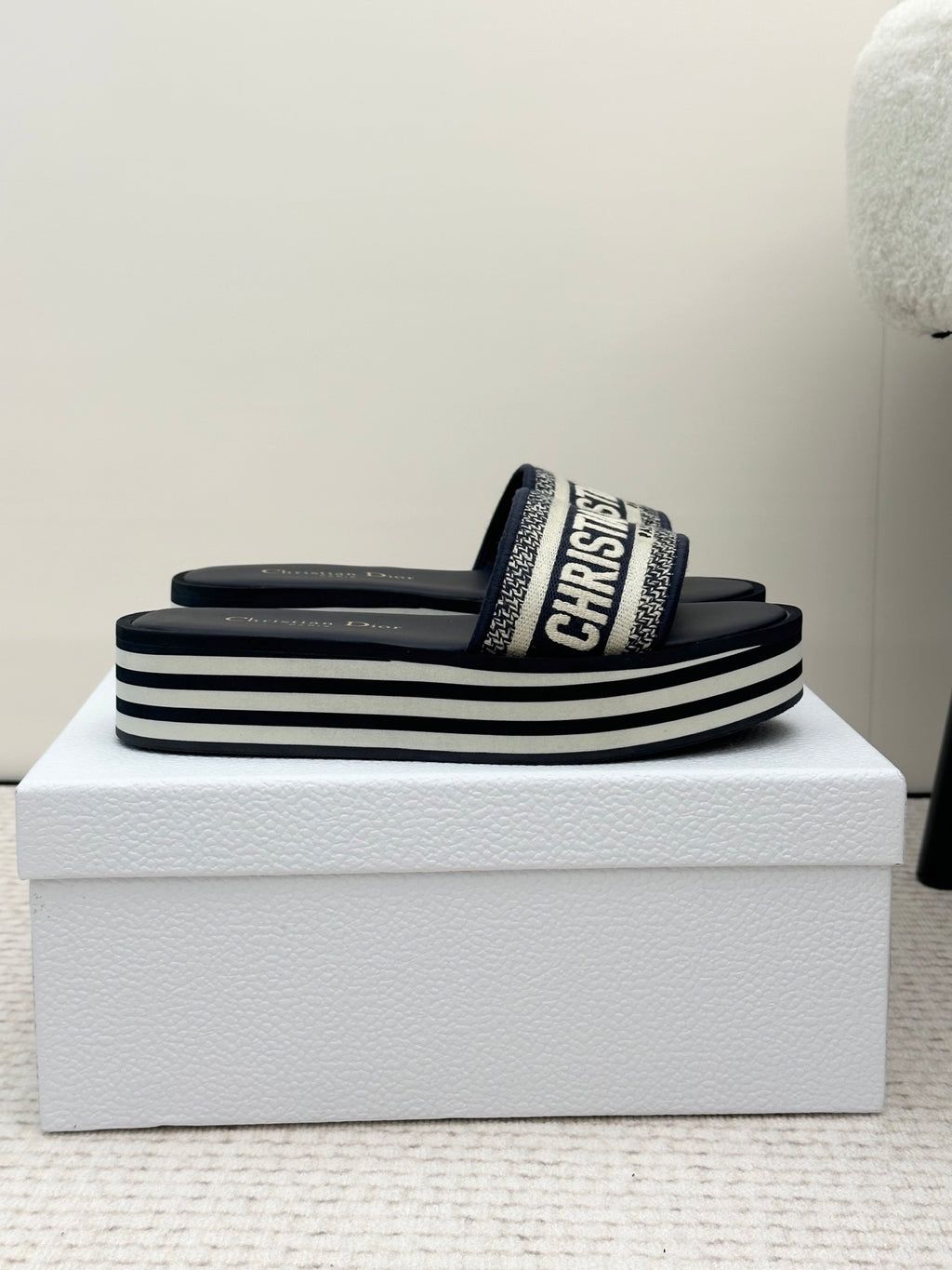 Deep Blue Dway Platform Slide