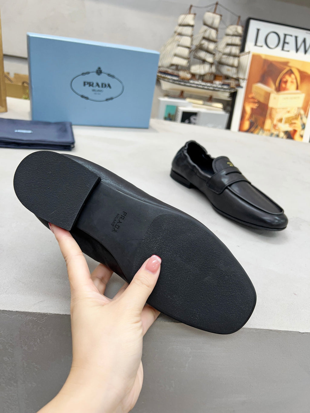 Women's Black Shuffle Antiqued Leather Loafers
