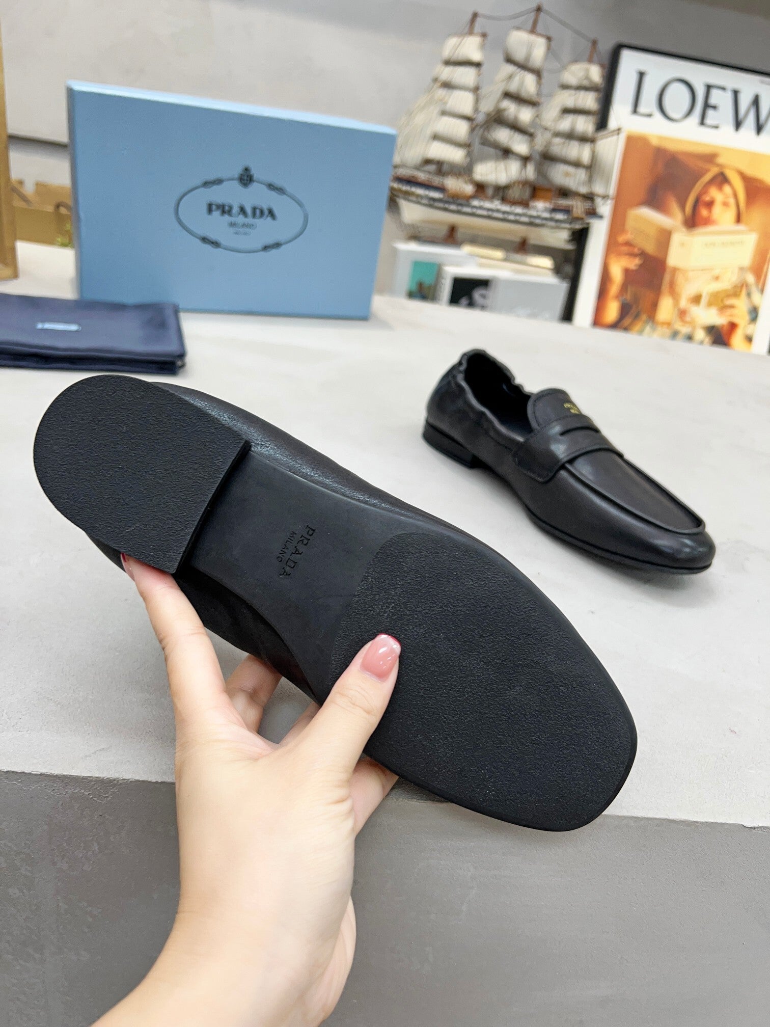 Women's Black Shuffle Antiqued Leather Loafers