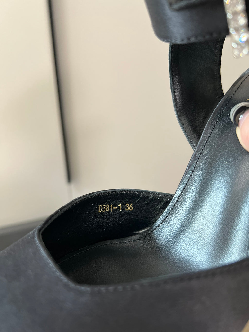 Black YF slingback pumps in crepe satin