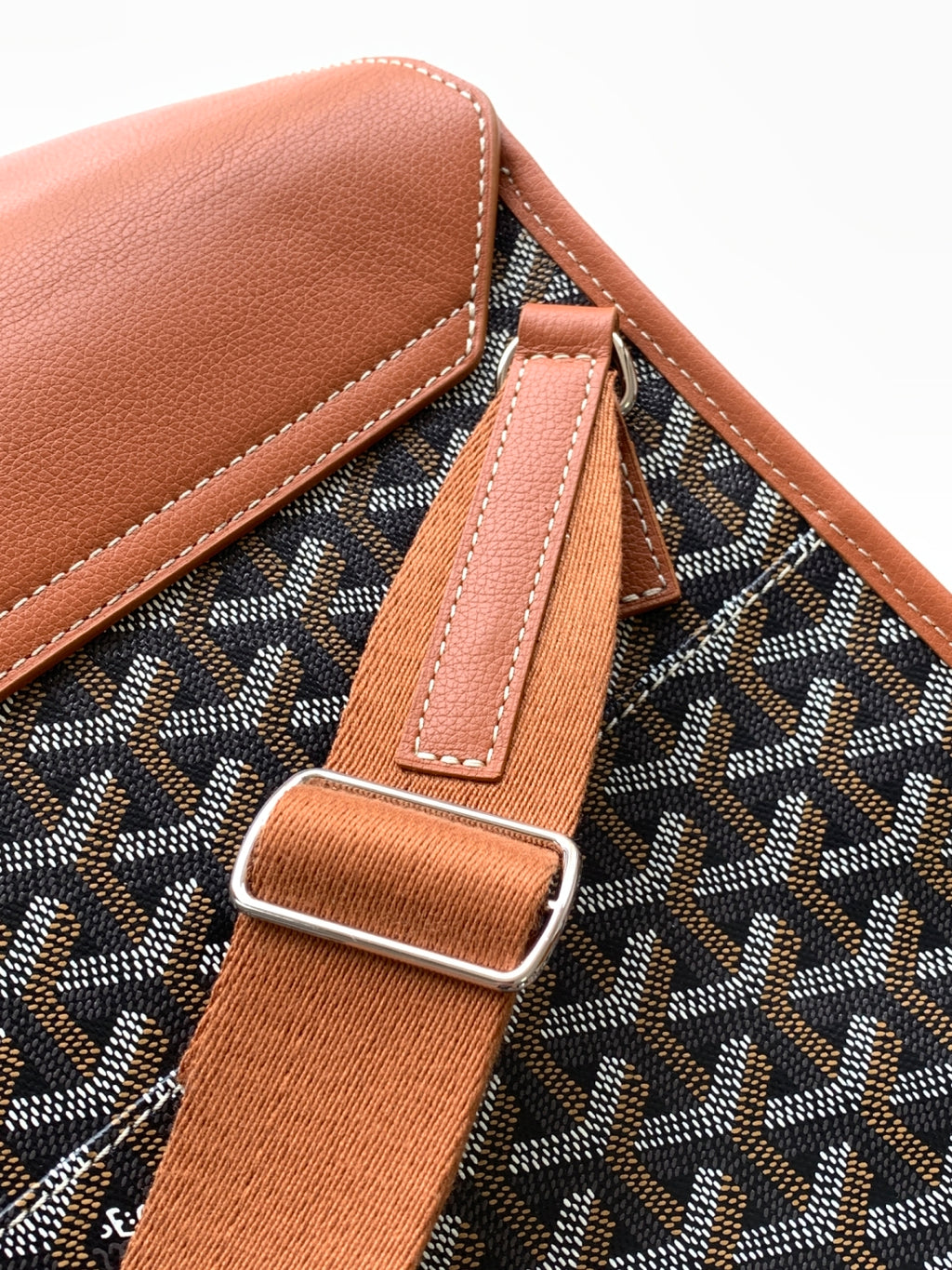 Black & Tan Coursier Messenger Bag