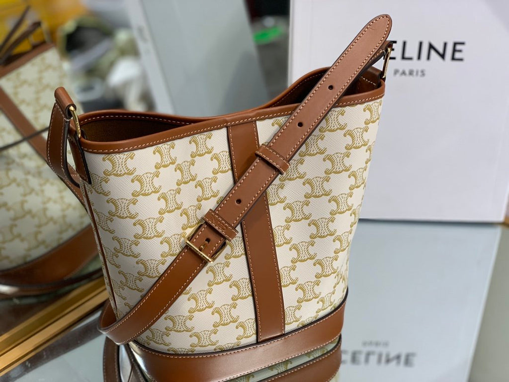 White C small bucket bag