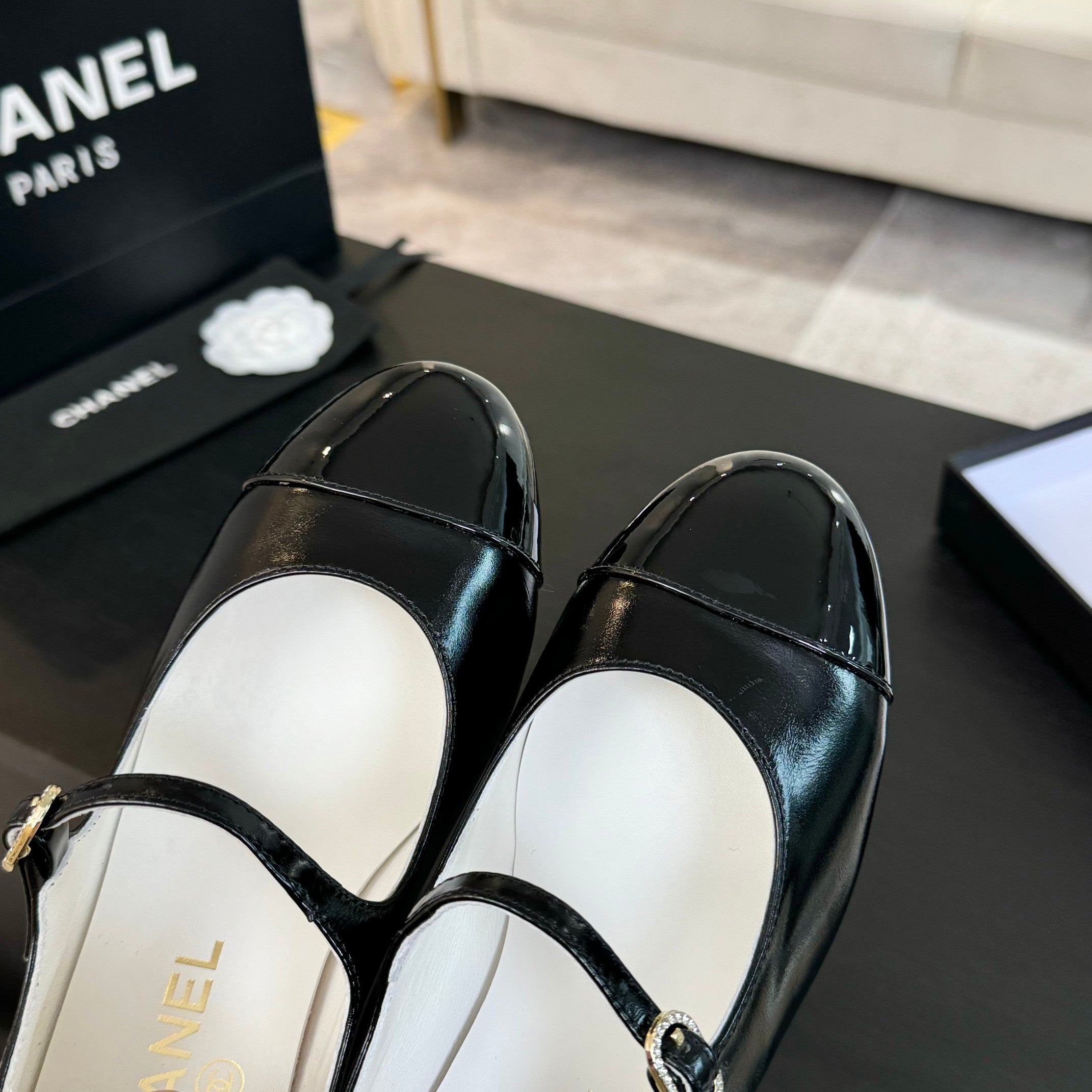 Black MJ Pumps