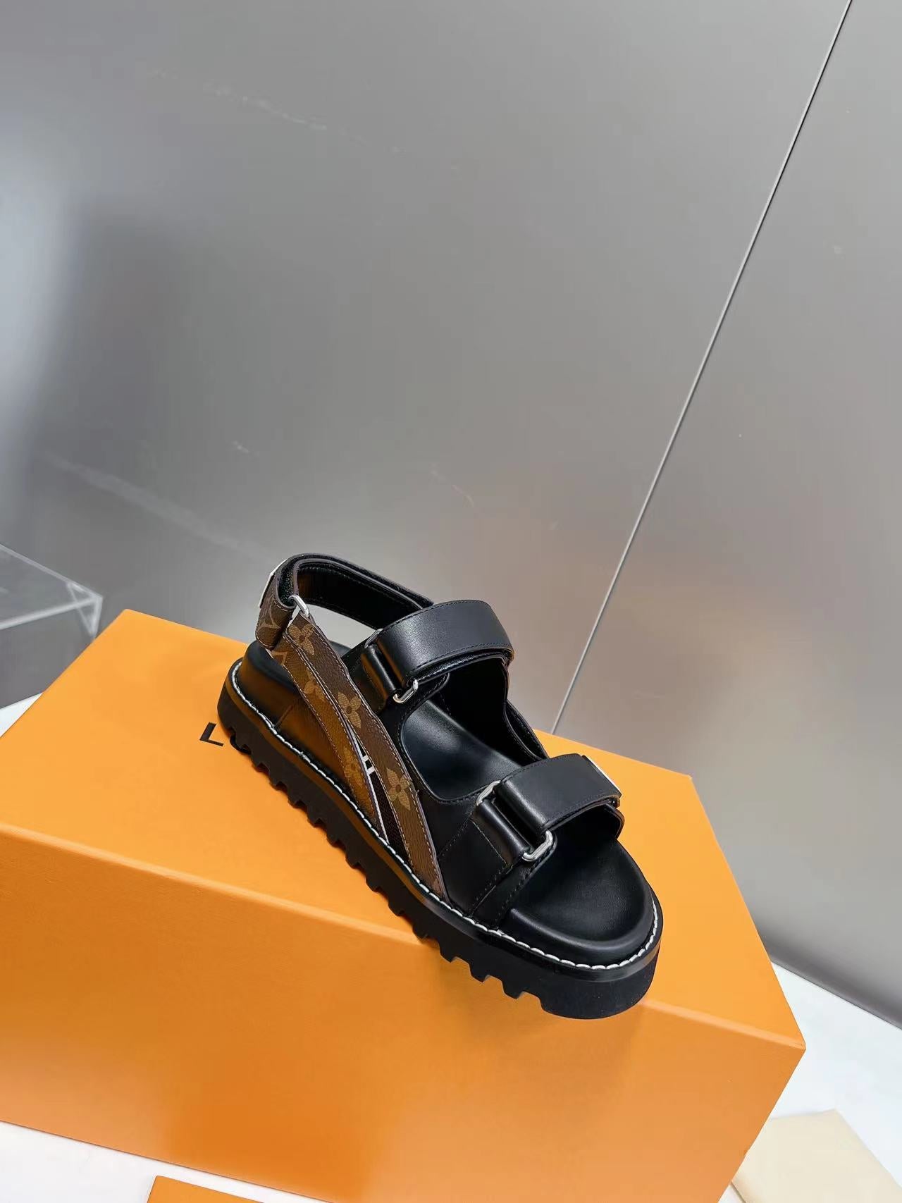 Black LP Flat Comfort Sandal