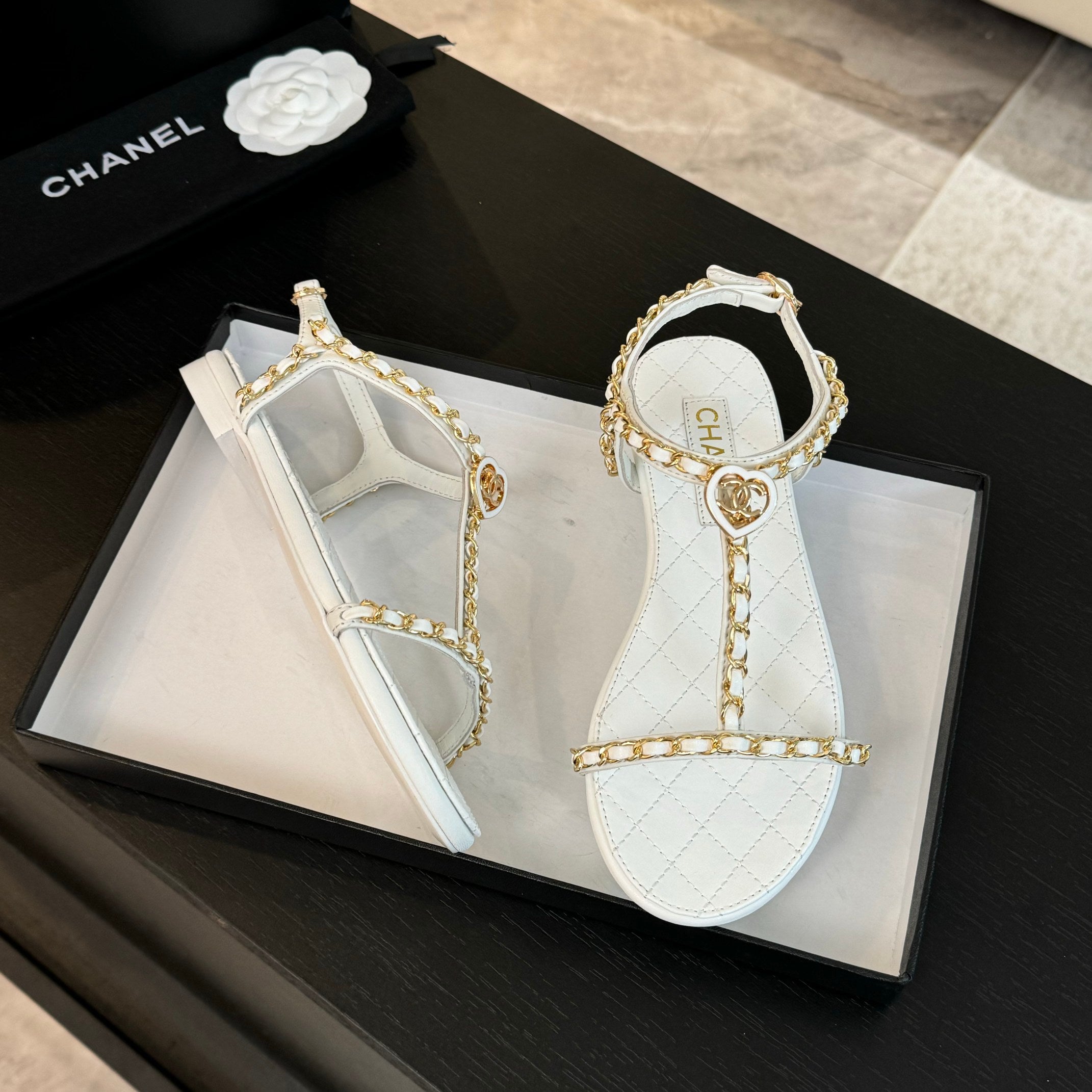 White Cruise 2024/25  Sandals