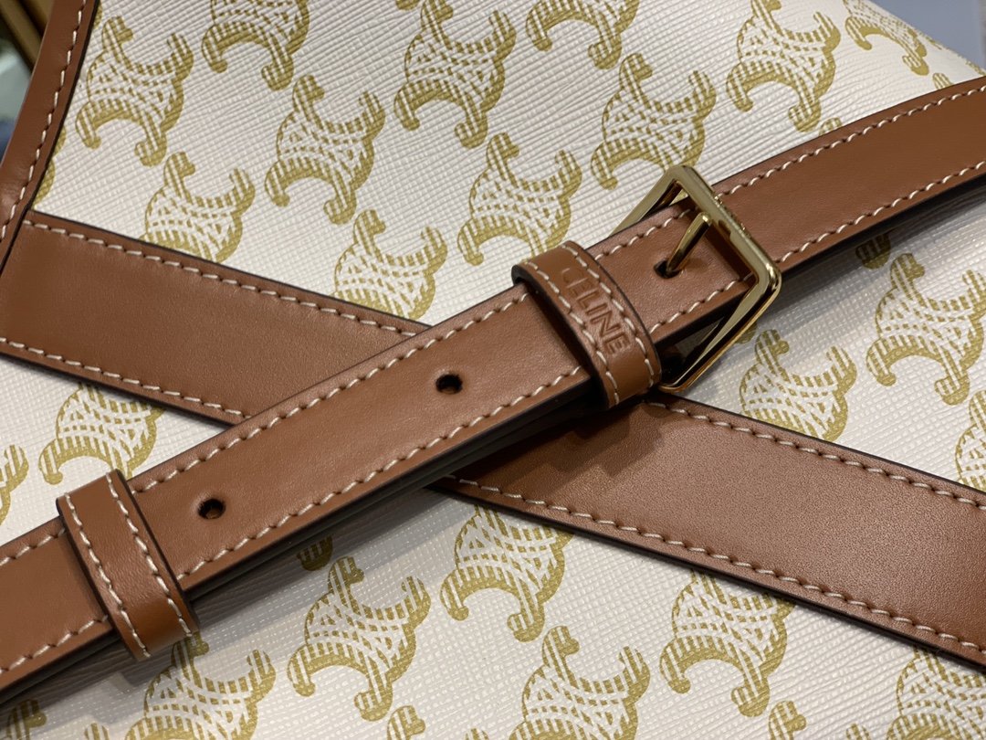 White C small bucket bag