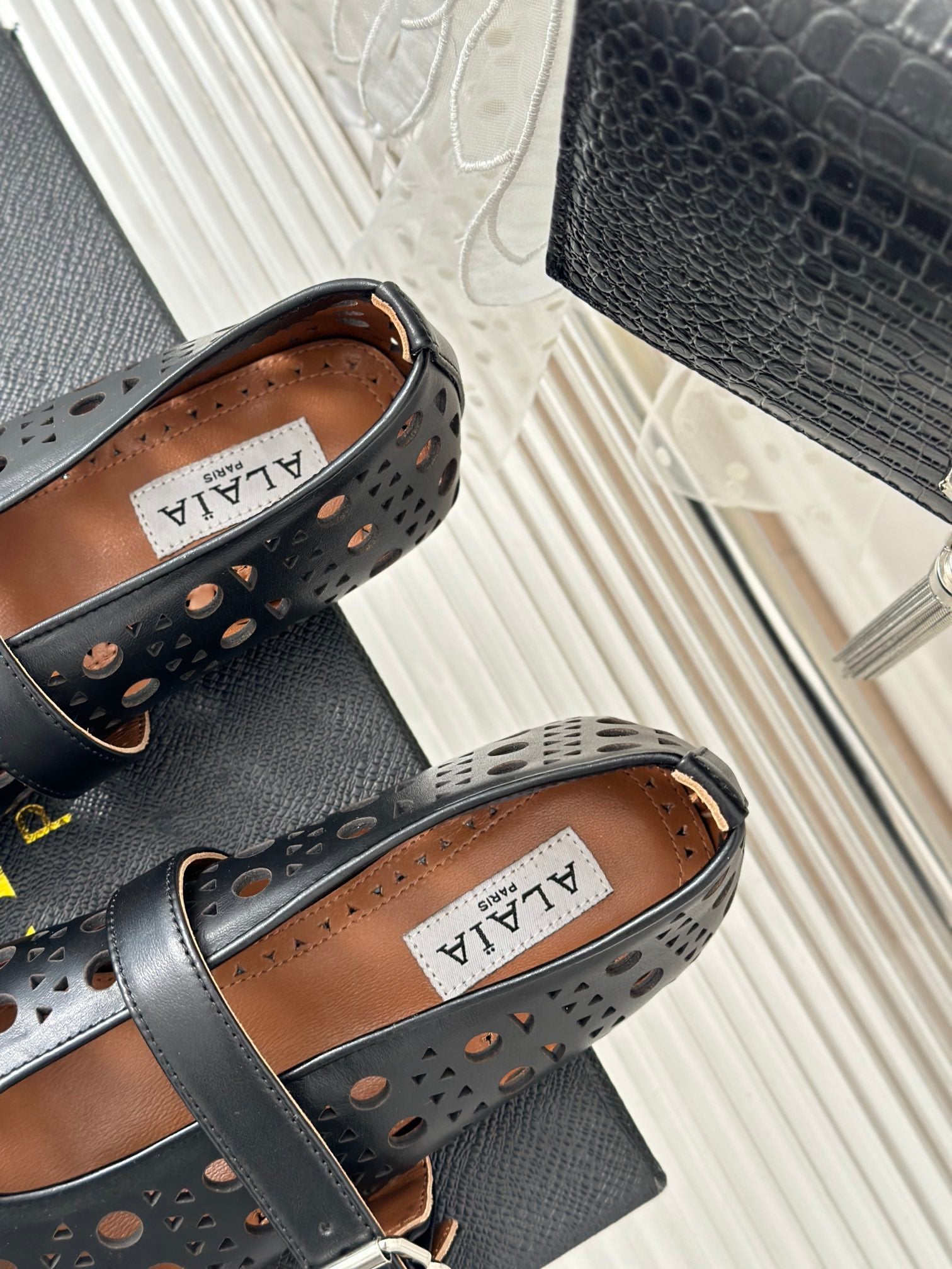 Black AV Ballet Flats