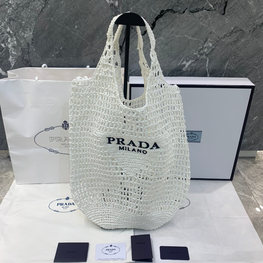 White large raffia tote bag
