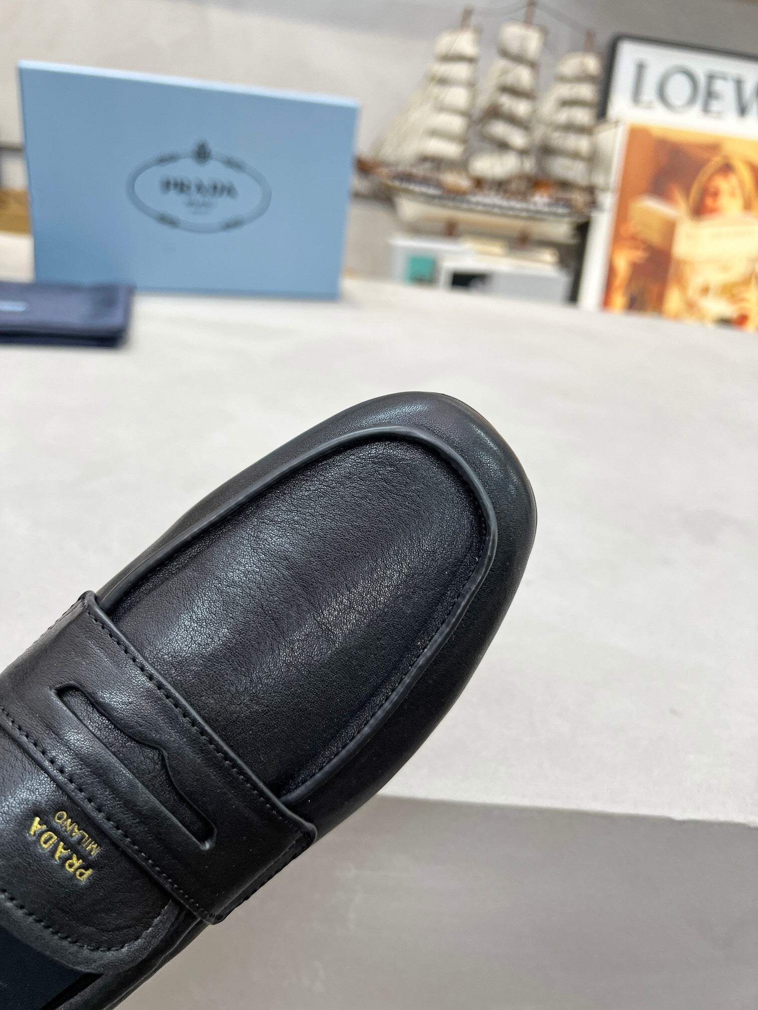 Women's Black Shuffle Antiqued Leather Loafers