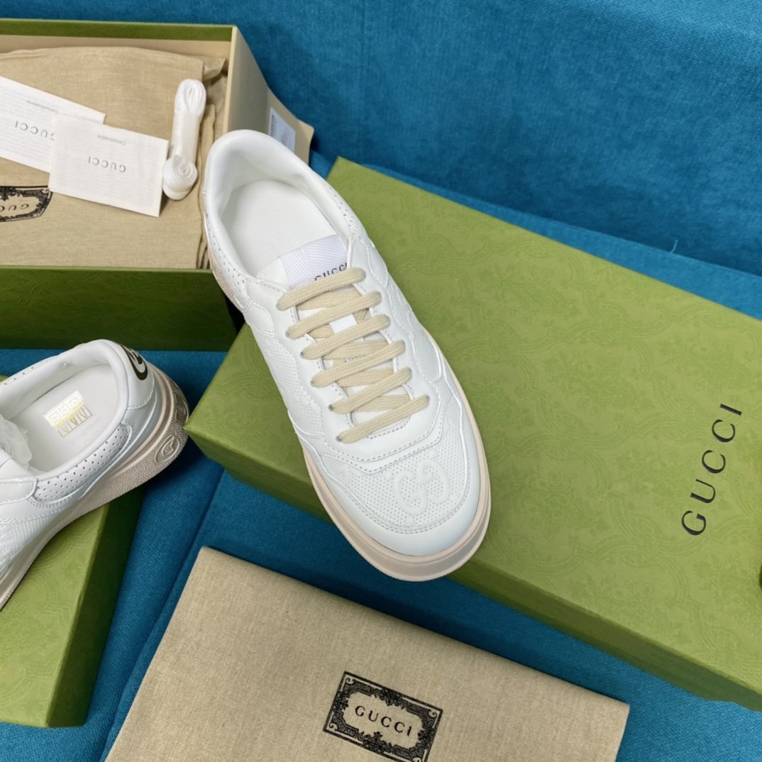 White GG sneaker