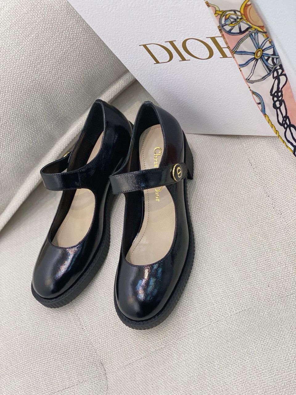 Black Shiny Doll Pump