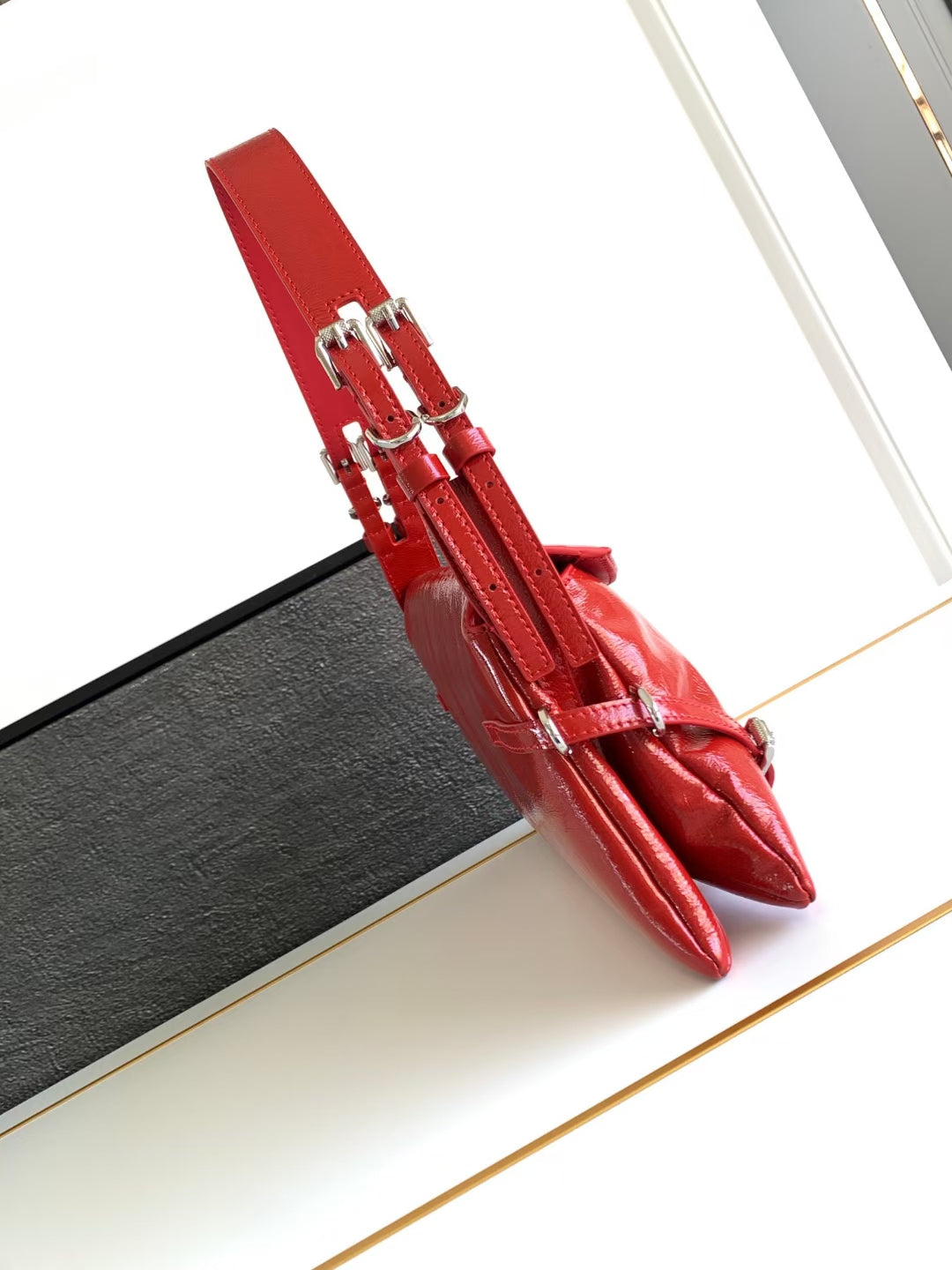 Red Small P'tit Voyou Bag In Patent Leather