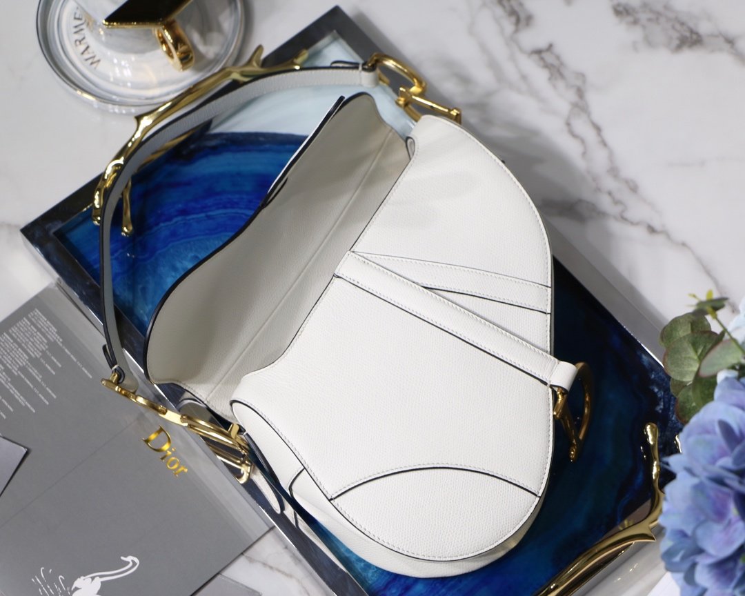 Off-white DS calfskin bag