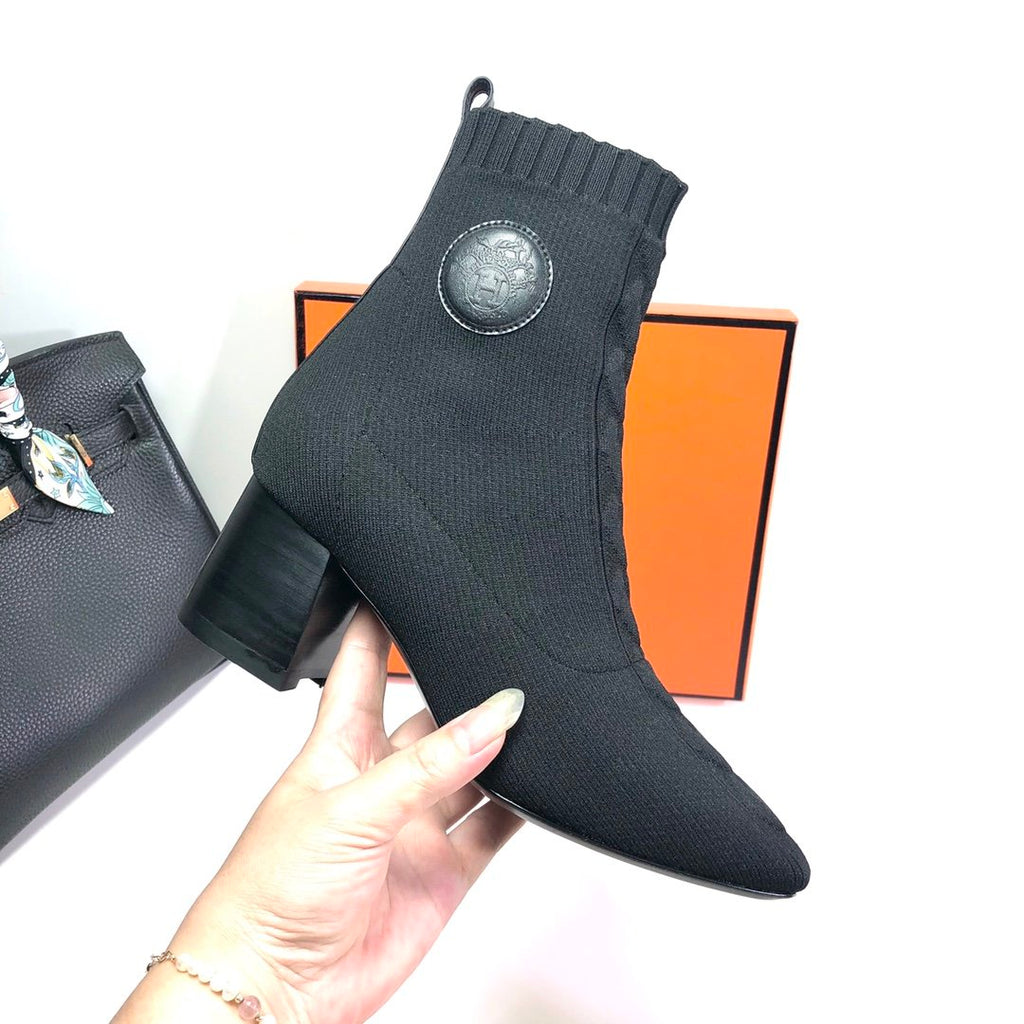 Black HV 60 ankle boot