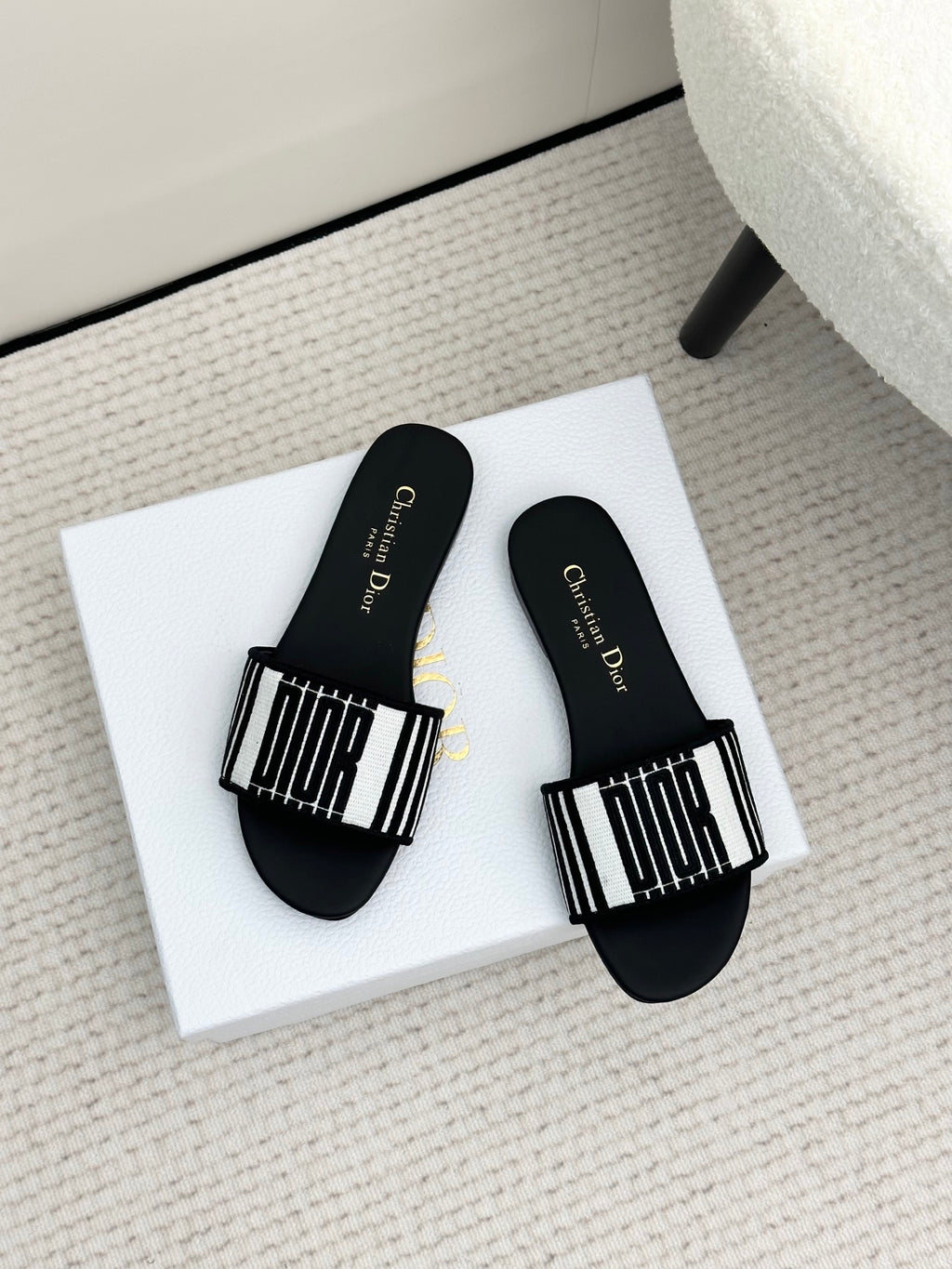 Black & White Cotton Dway Slide
