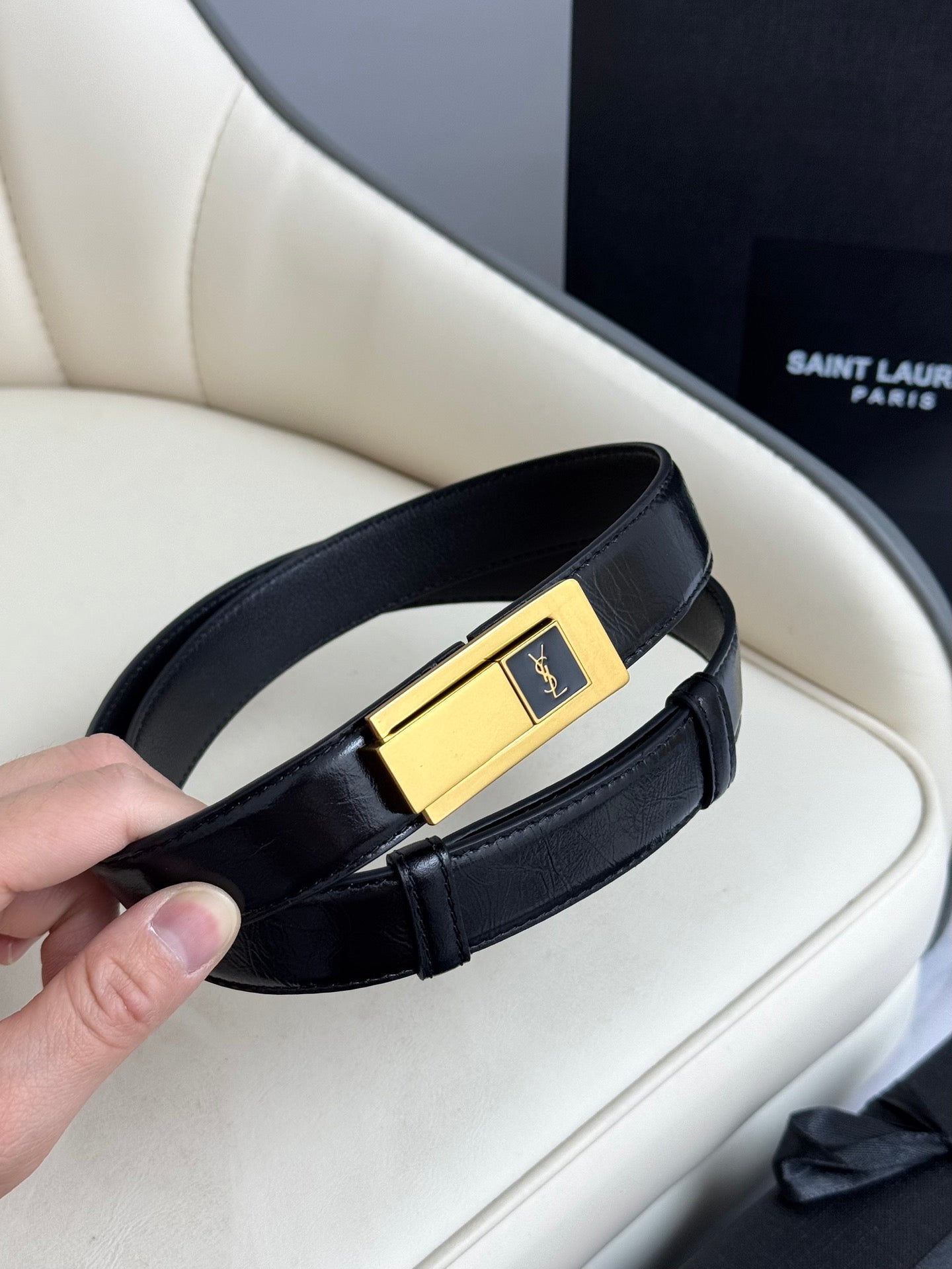 Black Charniere Buckle Belt