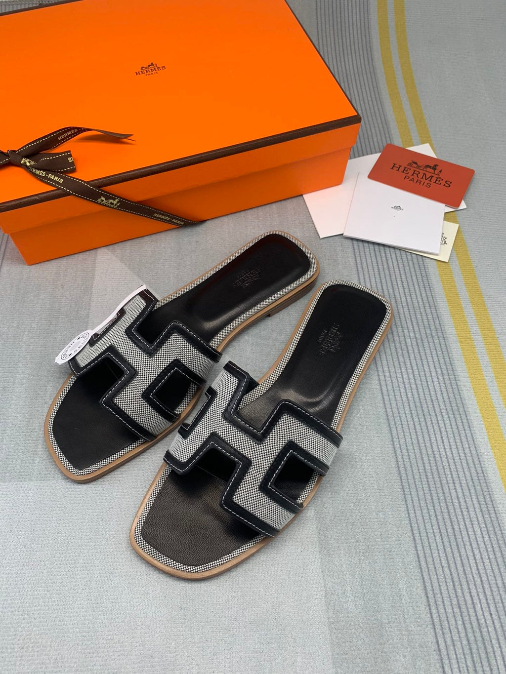 Prunoir/Noir HO sandal