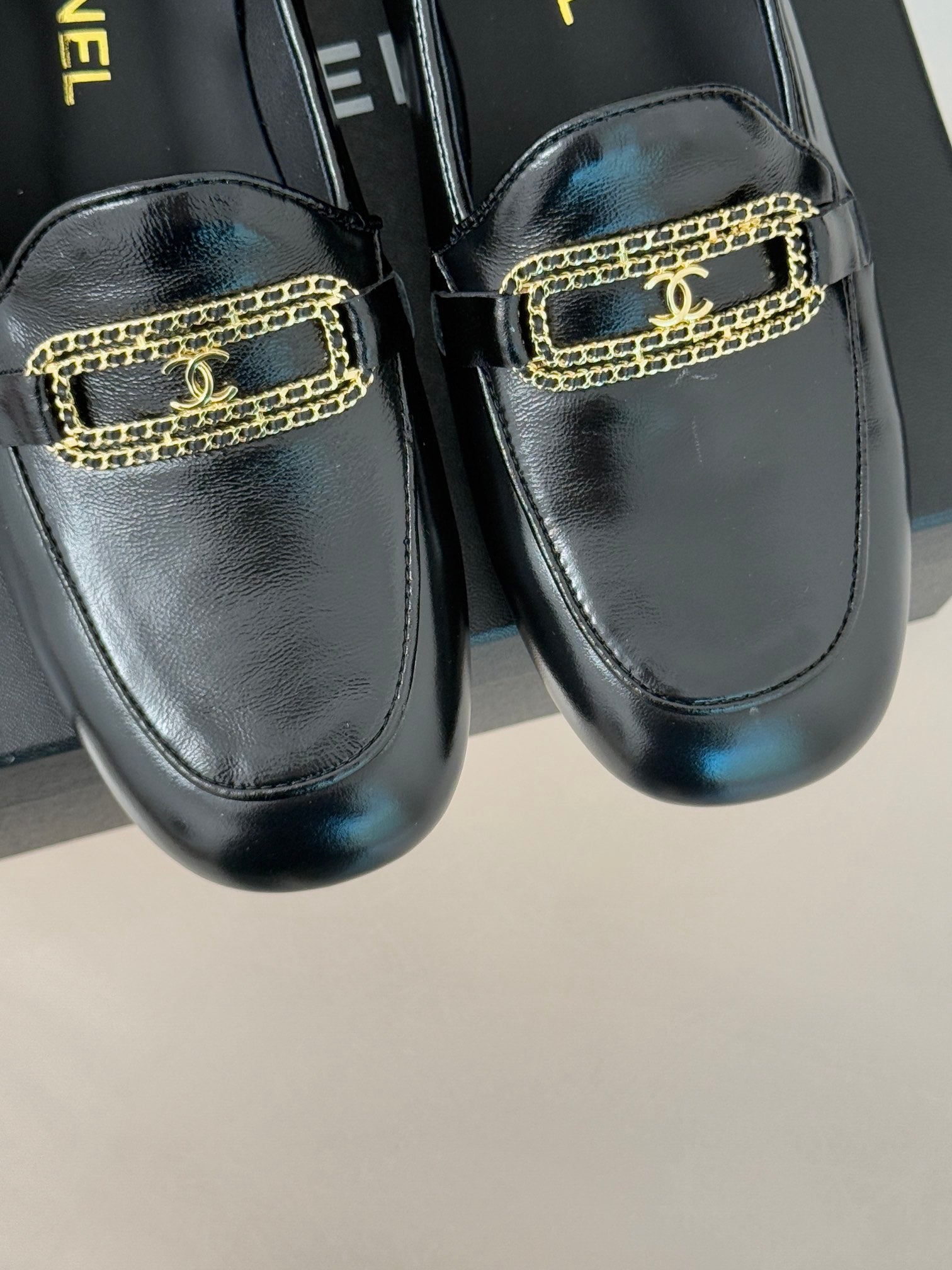 Black Crumpled Shiny Leather