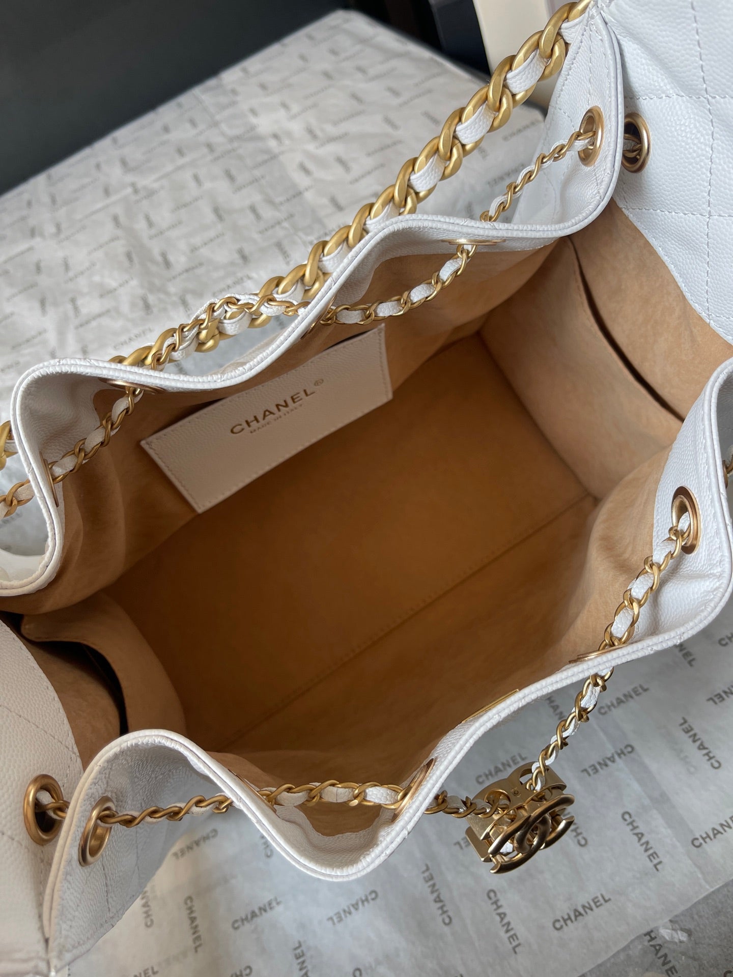 White 25 Small Handbag