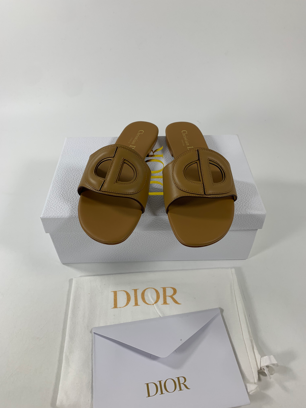 Camel DC mule