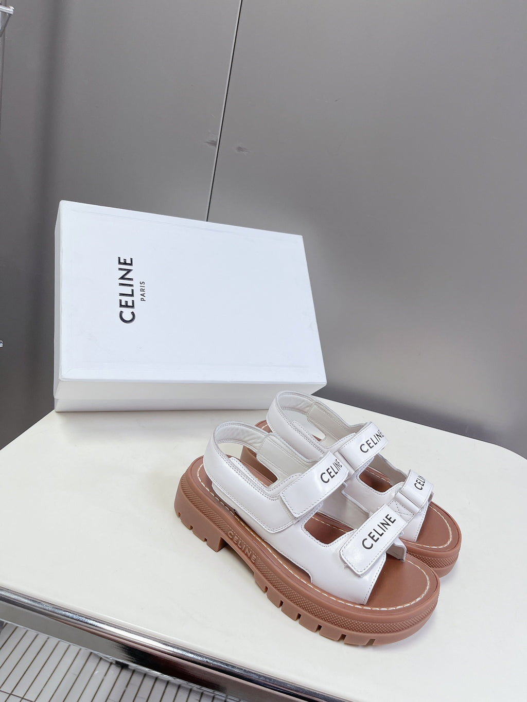 Optic White CL Scratchs Sandal