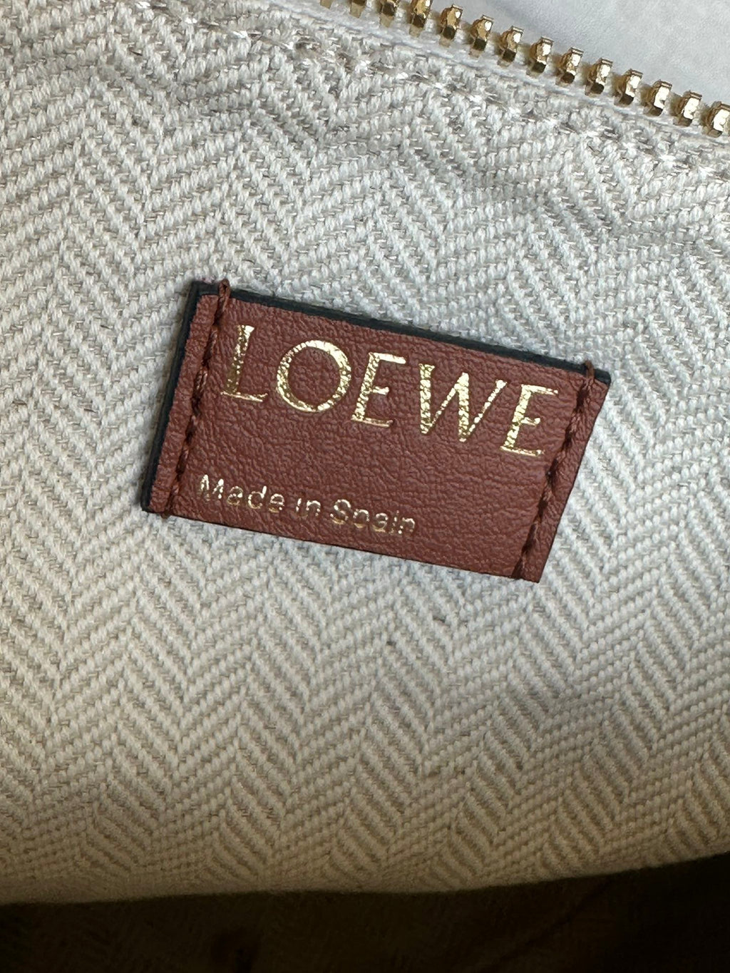 Ecru/Tan Oblong Pouch