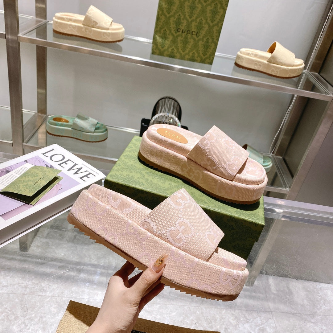 Beige and light pink platform slide sandal