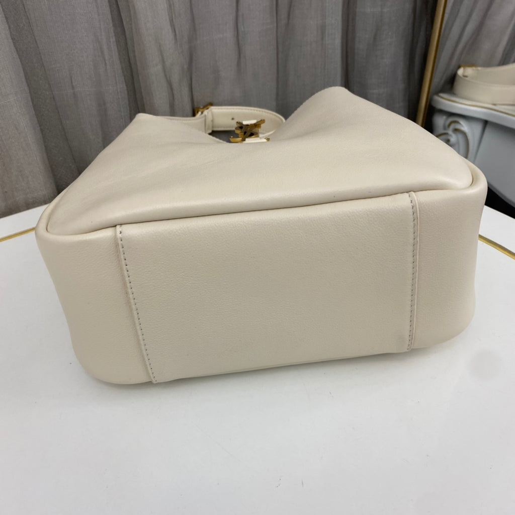 Blanc Vintage Le 5 à 7 Small Leather Shoulder Bag