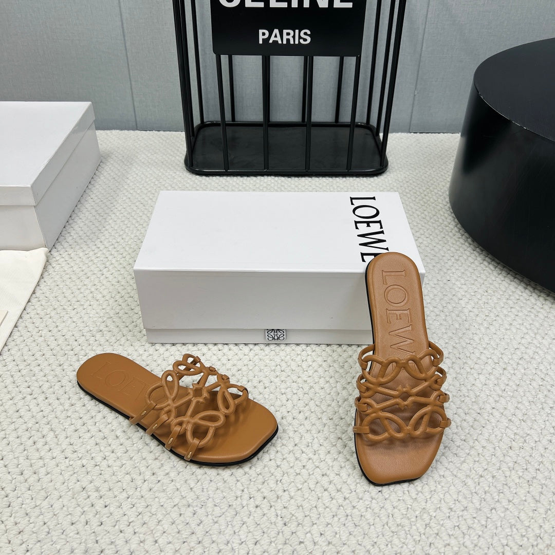 Camel Petal Anagram Slide