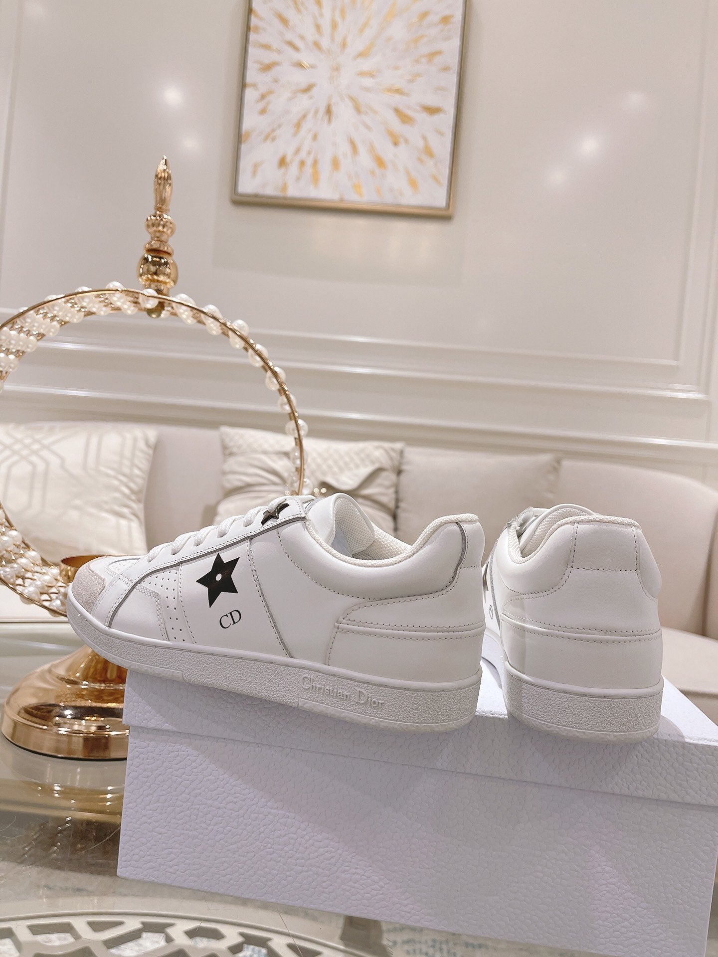 White star sneaker