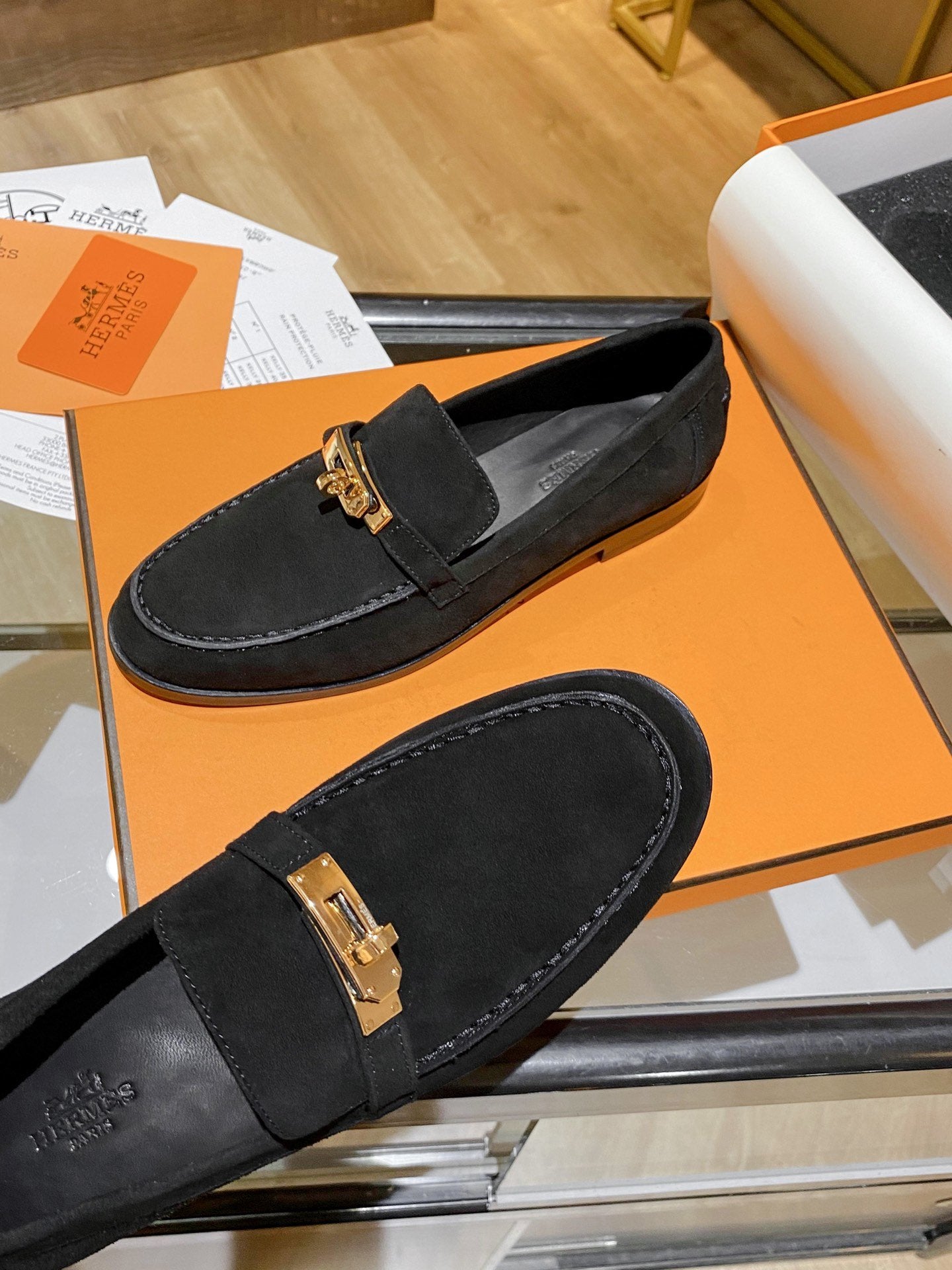 Black HD loafer