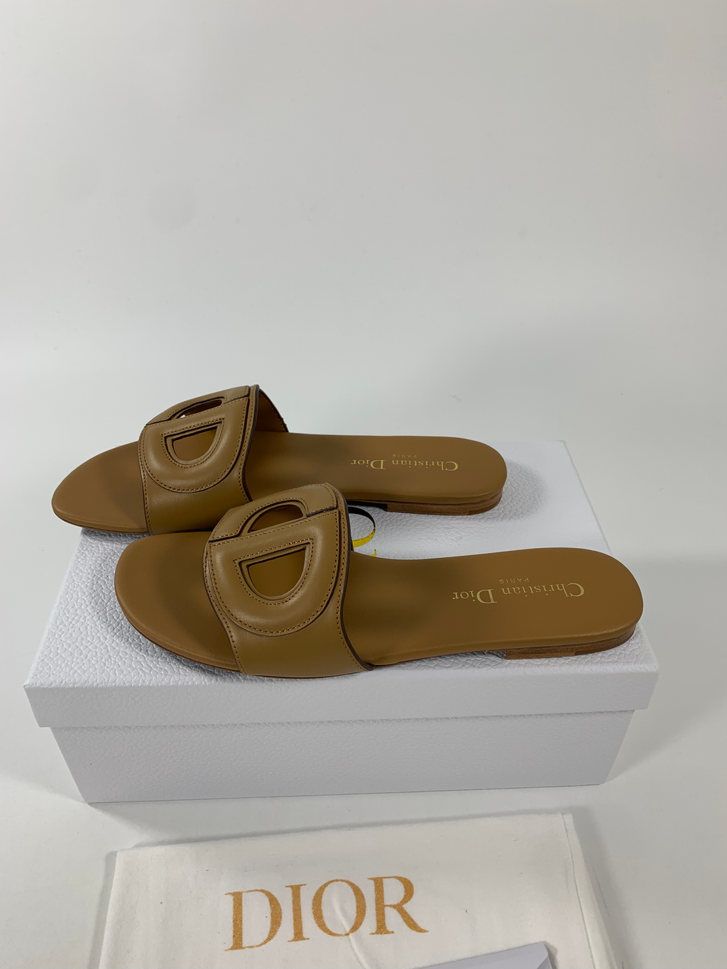 Camel DC mule