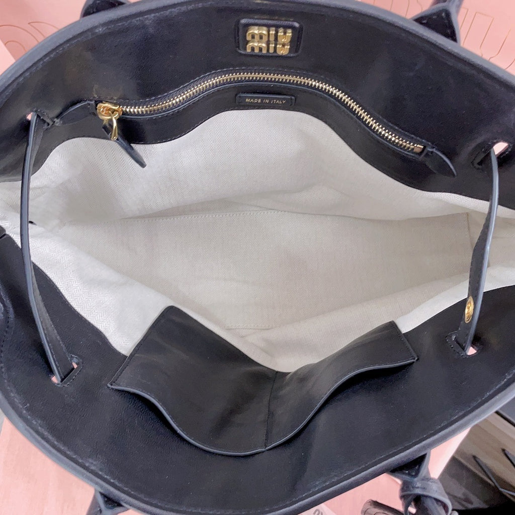 Black Aventure Large Leather Bag