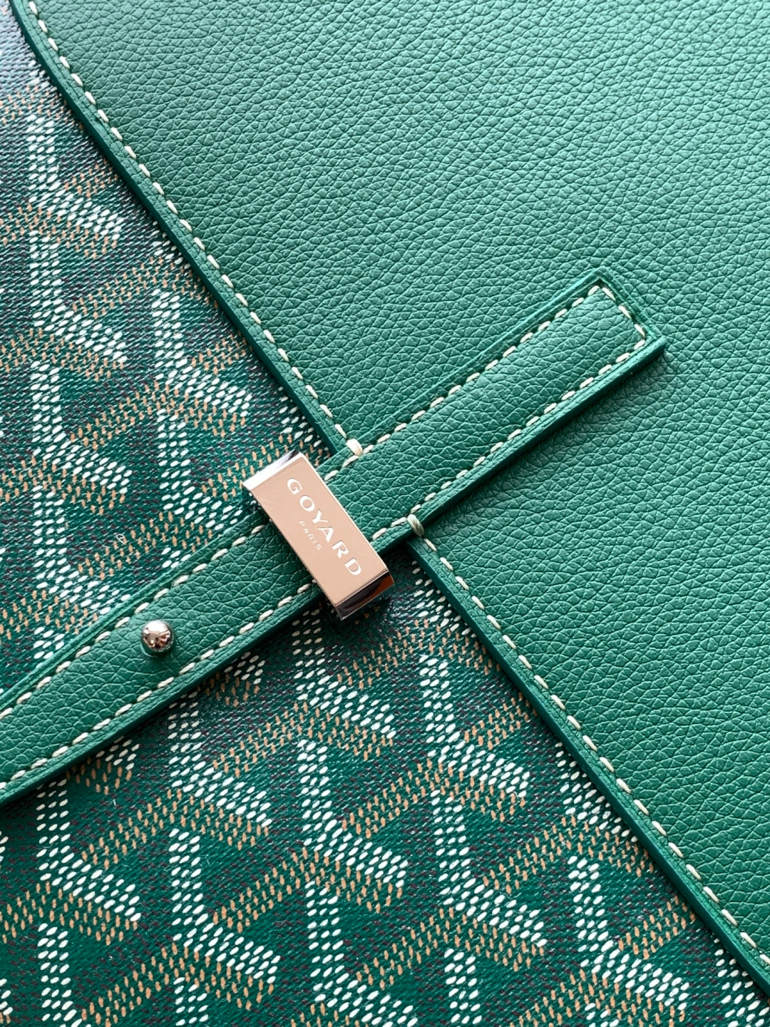 Green Coursier Messenger Bag