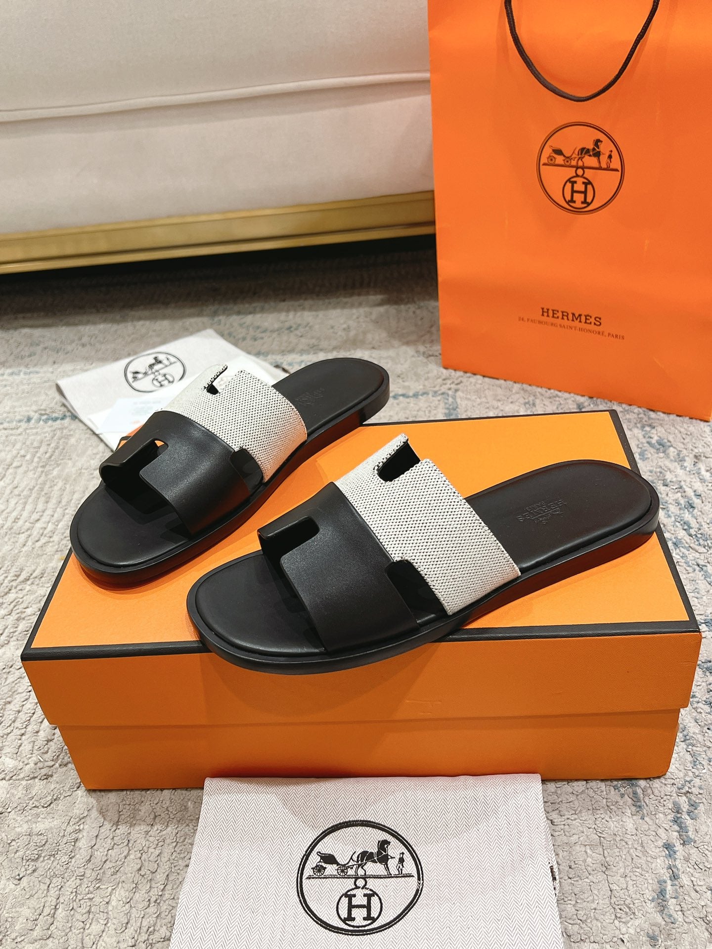Prunoir / Noir Izmir Sandal