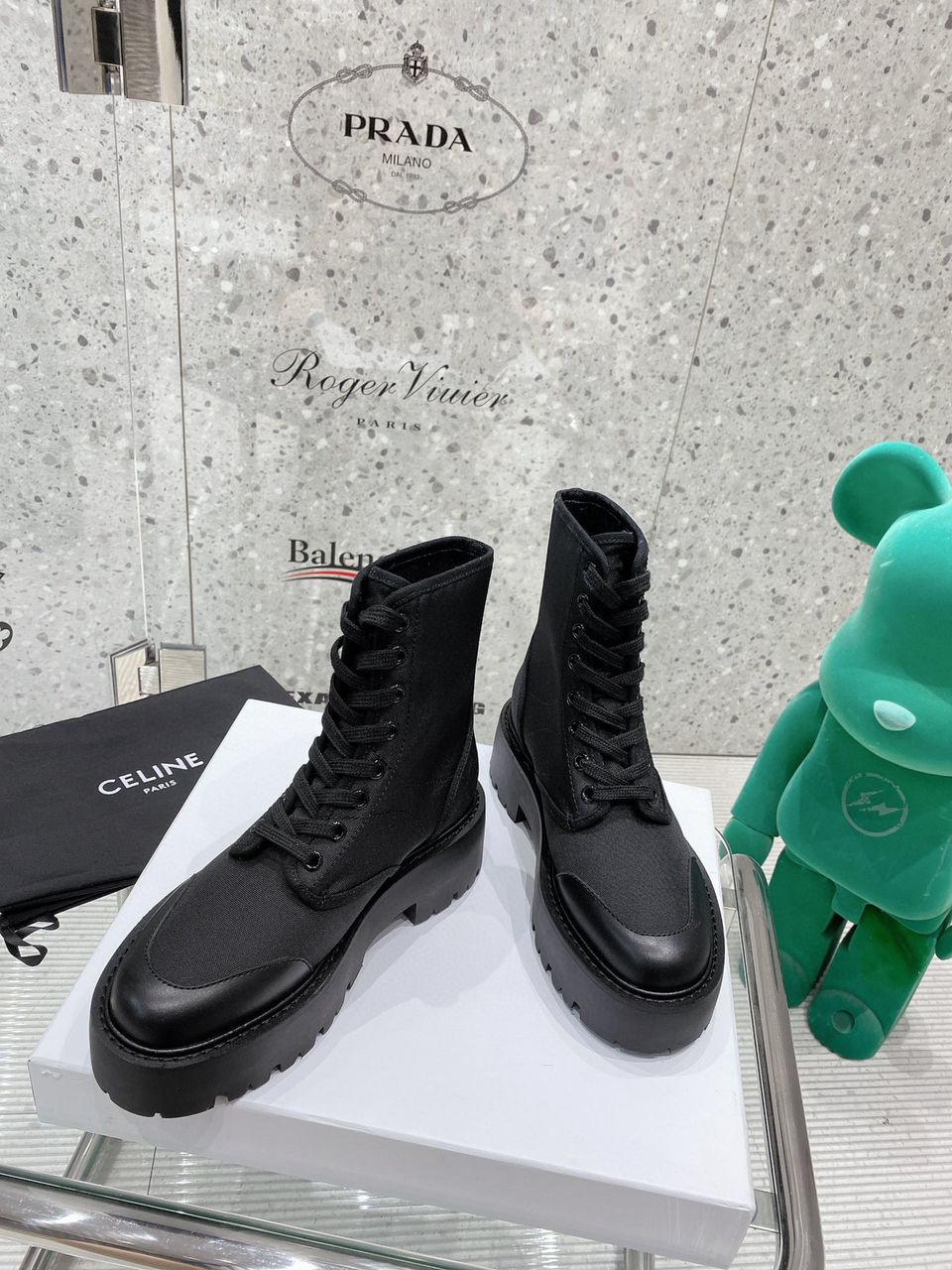 Black CB laced up boot