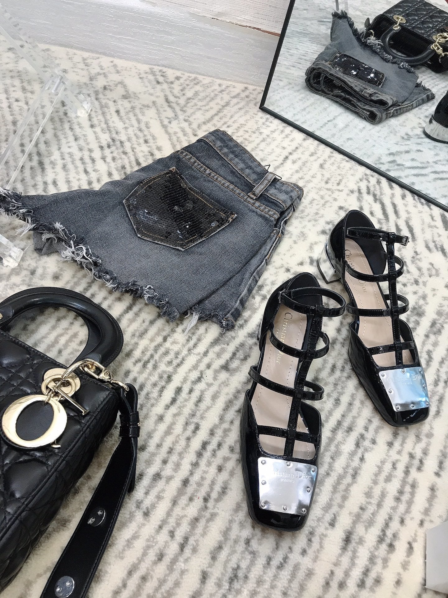 Black patent LP ballerina flat