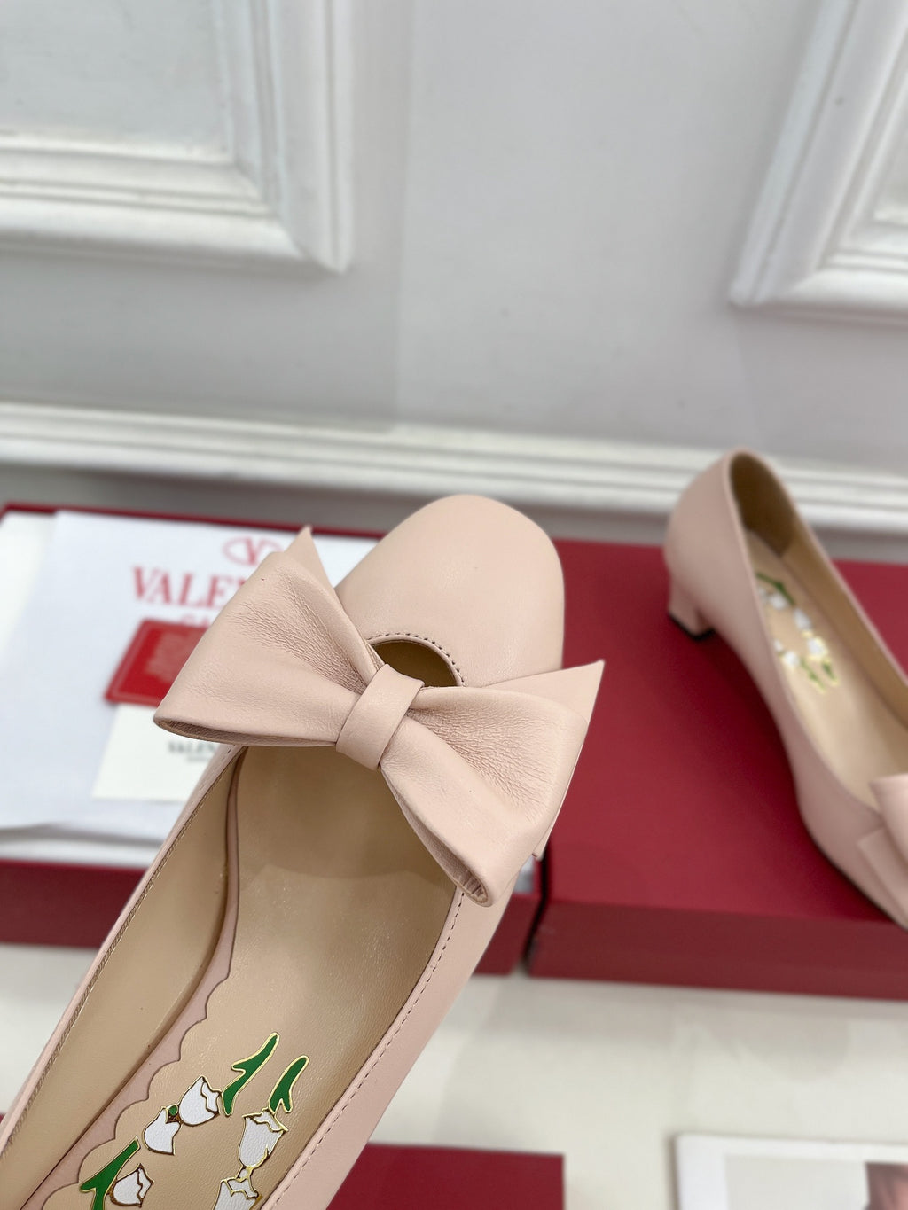 Water Rose Bowow Pumps