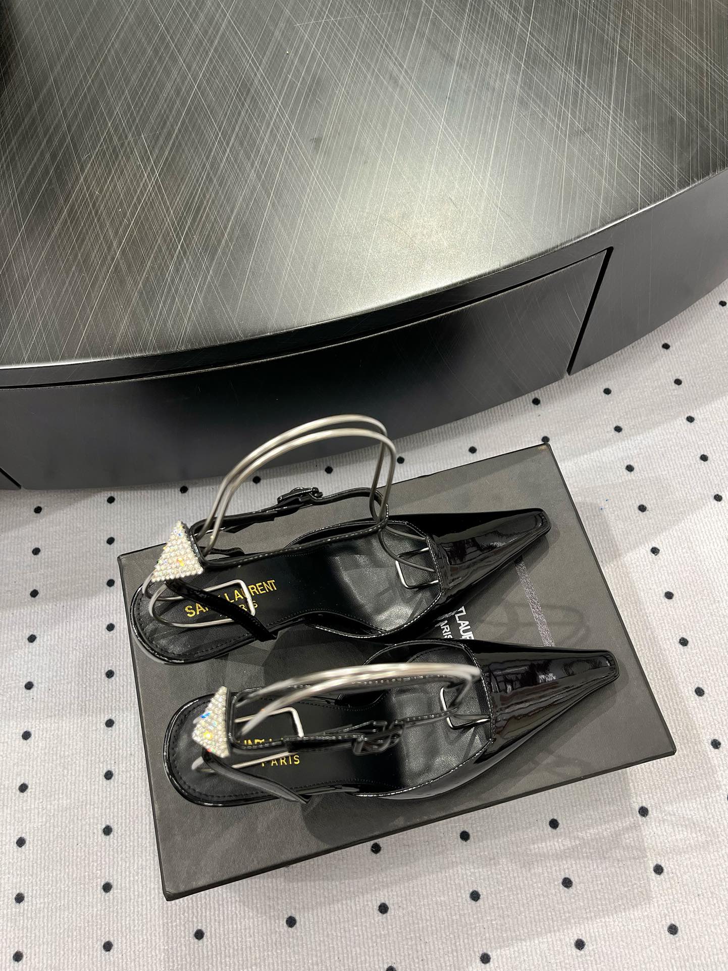 Black YA Pumps In Patent Leather