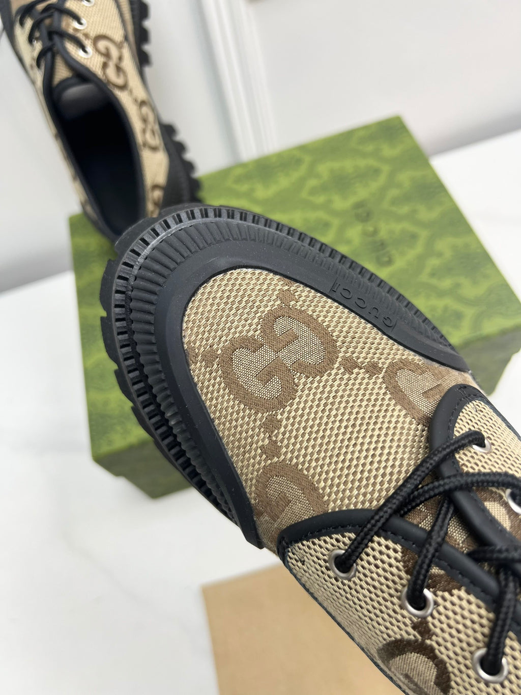 Men's Camel lace-up shoe