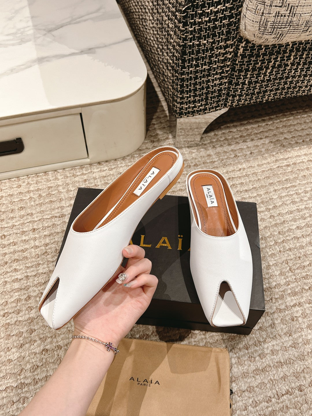 Off-White AS Flat Mules