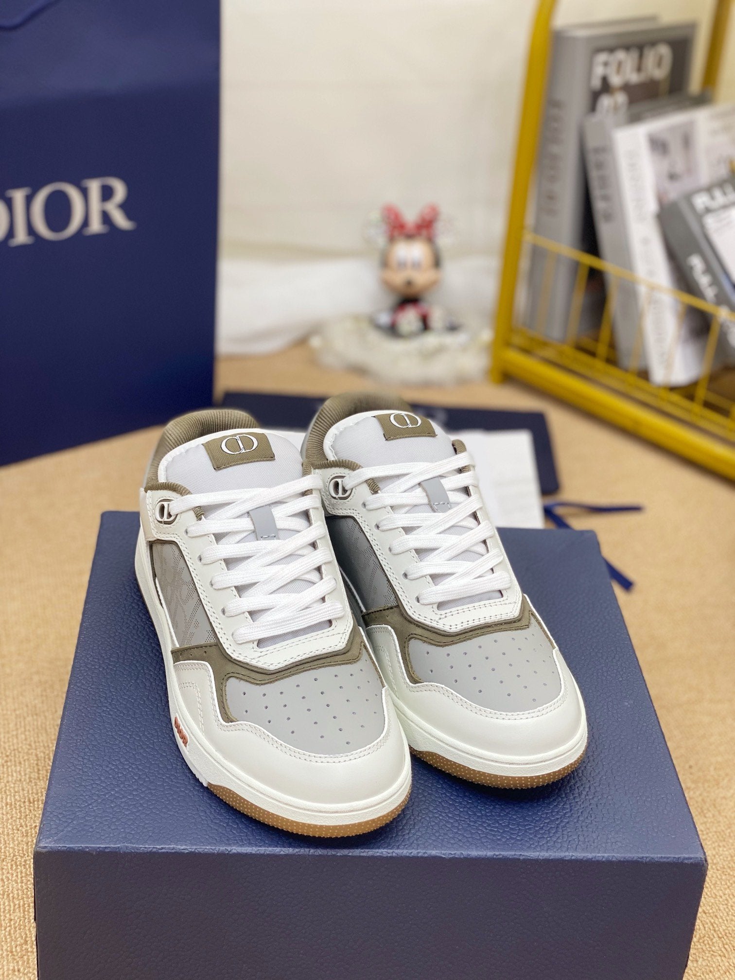 Women's Cream and Greige B27WT low-top sneaker