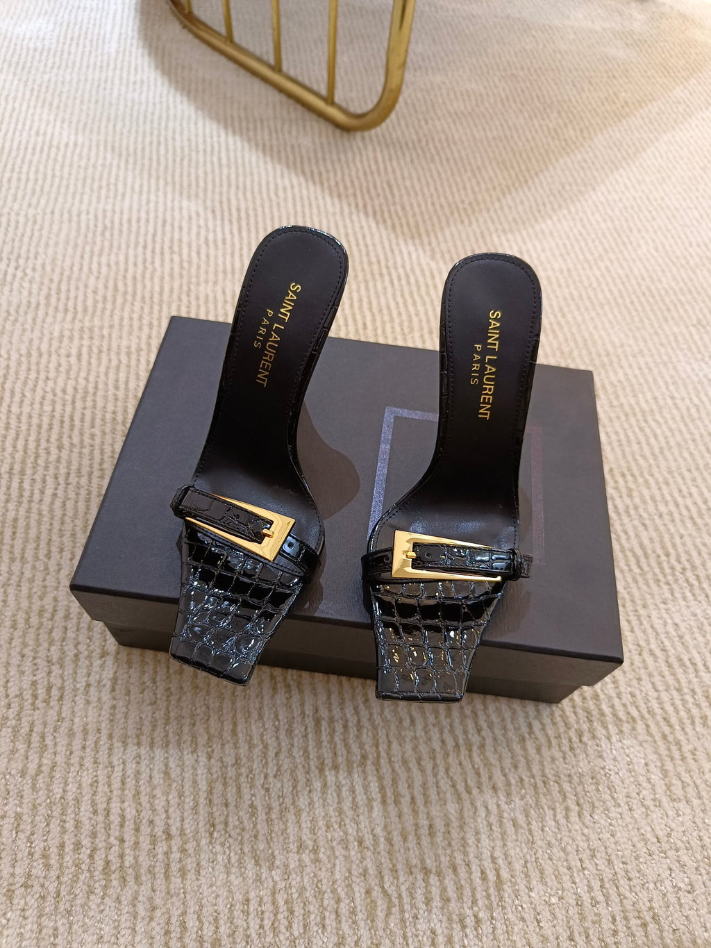 YL Mules In Crocodile-Embossed Leather