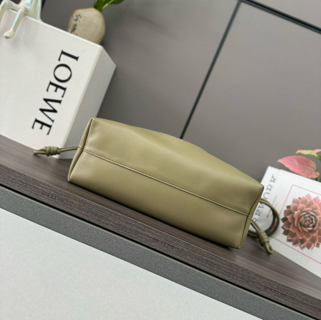 Eucalyptus Green Medium Flamenco Purse