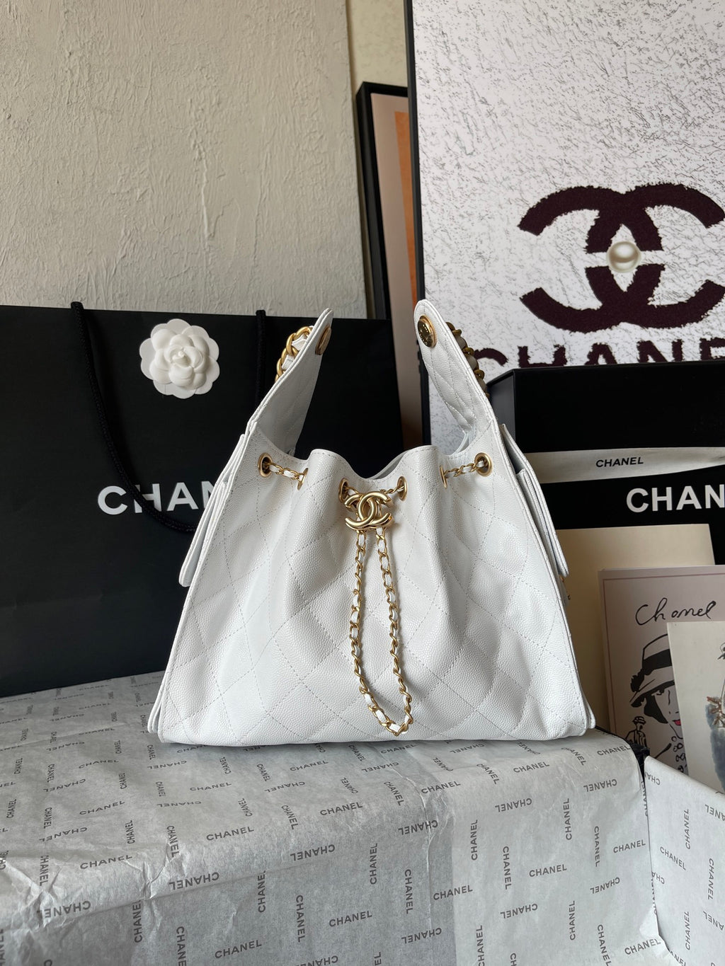 White 25 Small Handbag