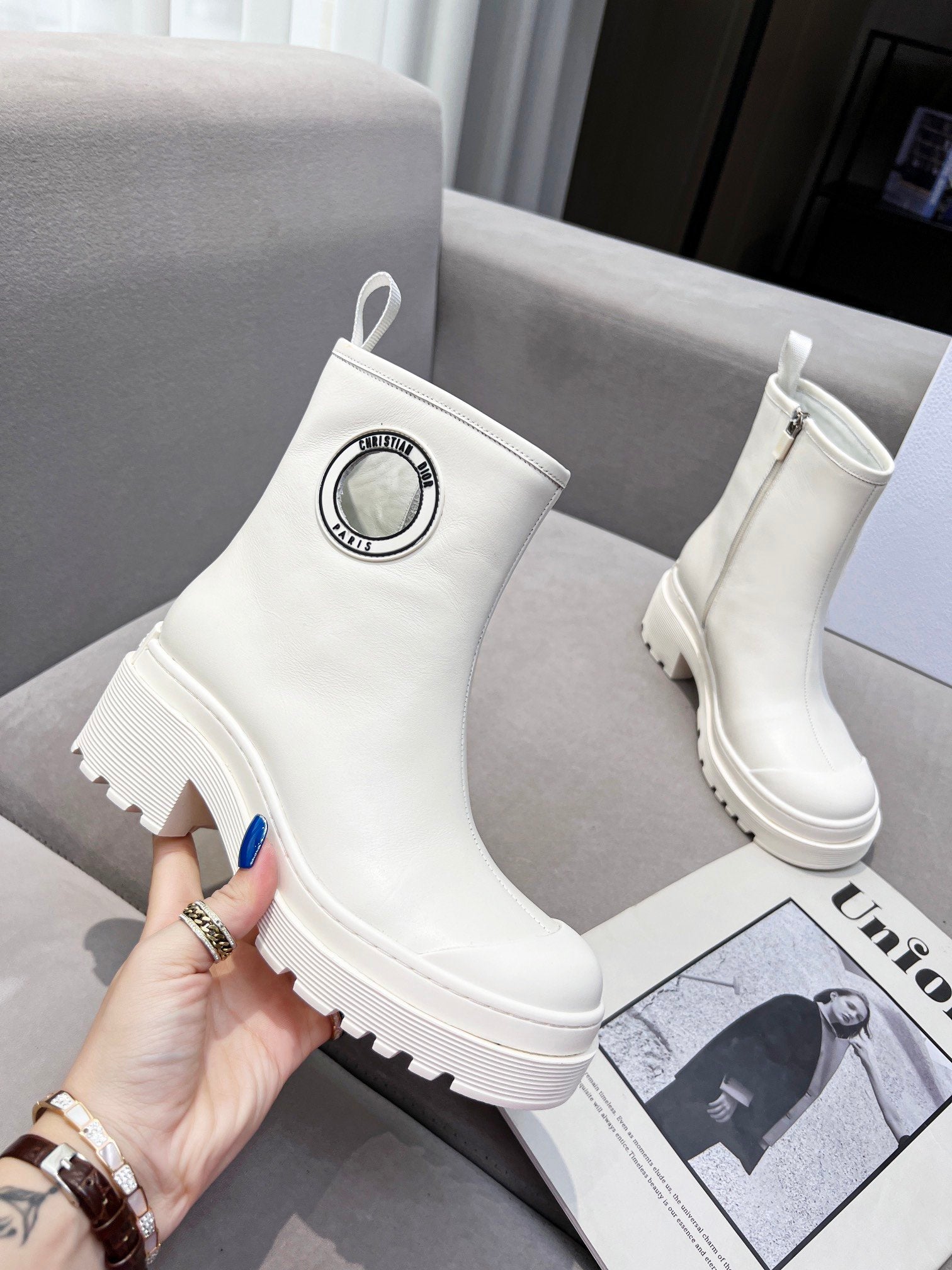 White DS ankle boot