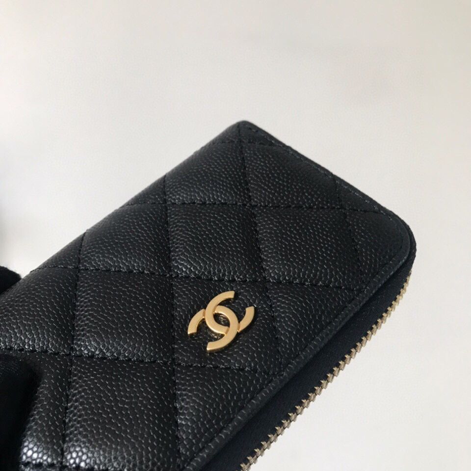 Black C mini zip wallet