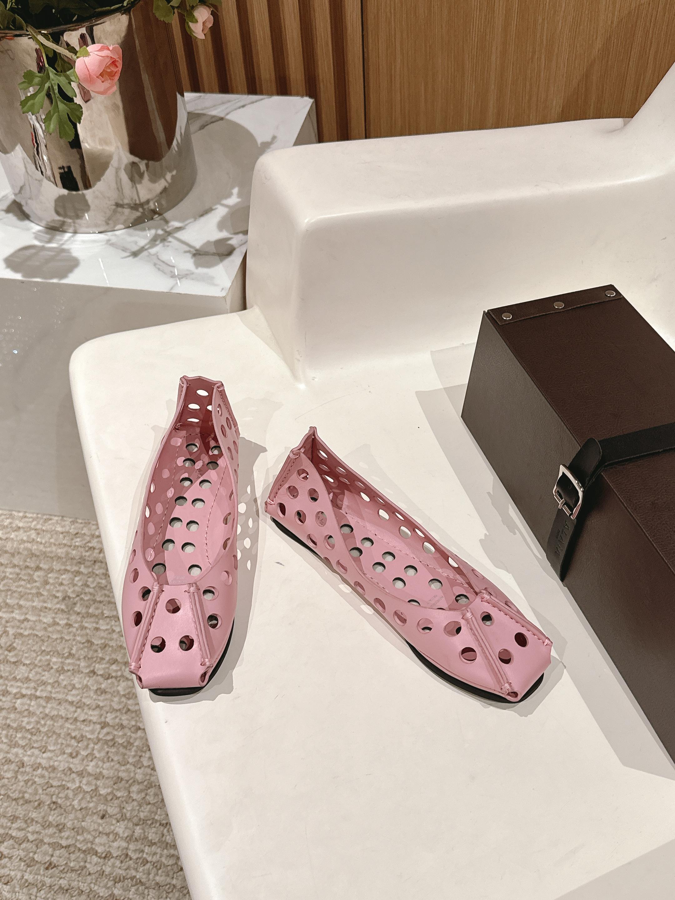 Candy Perfo Ballet Flats